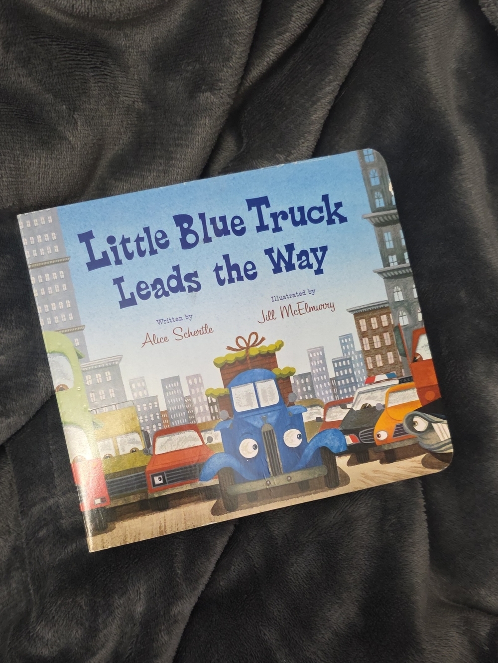 💚5/$20💚Little Blue Truck Leads the Way - Blue Kids Board Book